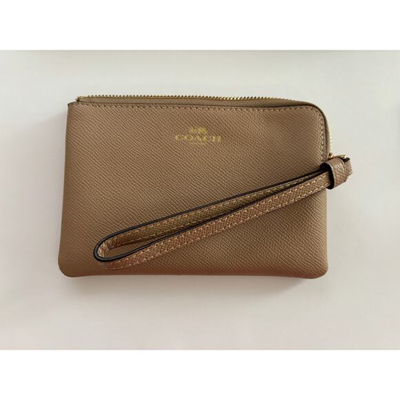 Coach Small Wristlet - Picture 1 of 5